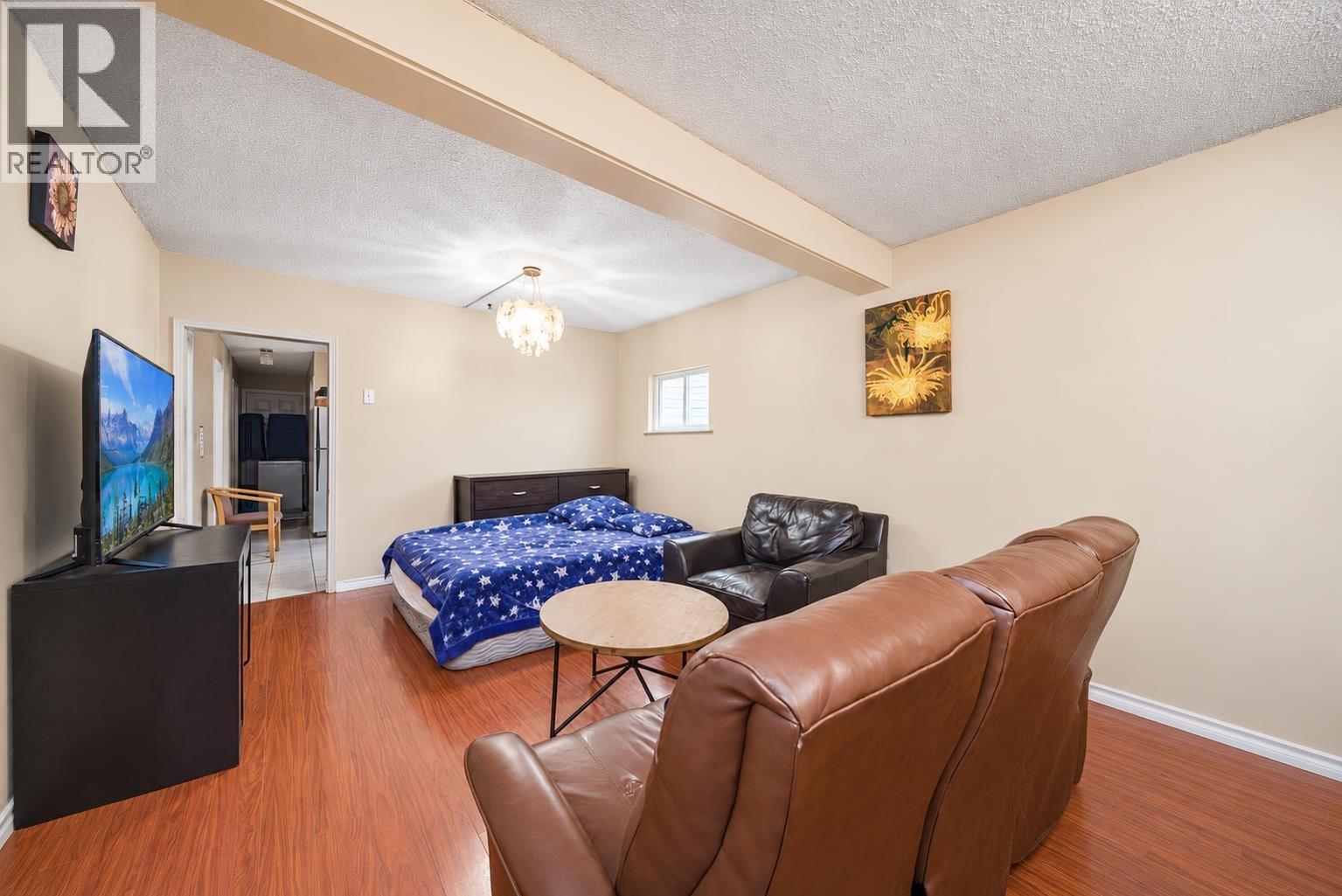 4940 Killarney Street, Vancouver, British Columbia  V5R 3V7 - Photo 4 - R3173056