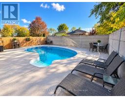36 MAPLEGROVE AVENUE, Bradford West Gwillimbury, Ontario