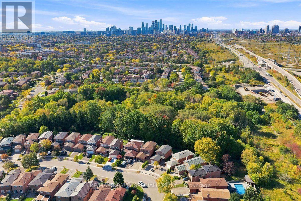 1131 Highgate Place, Mississauga, Ontario  L4W 3H3 - Photo 49 - W13872558