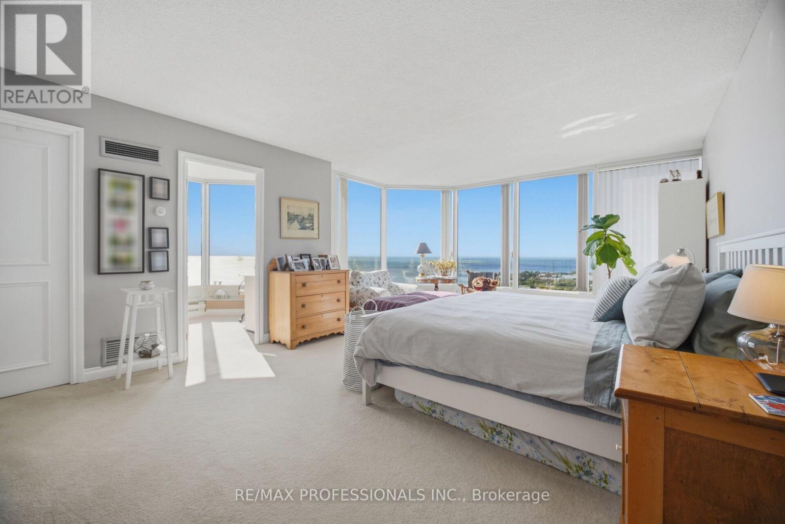 4203 - 1 Palace Pier Court, Toronto, Ontario  M8V 3W9 - Photo 18 - W13872612