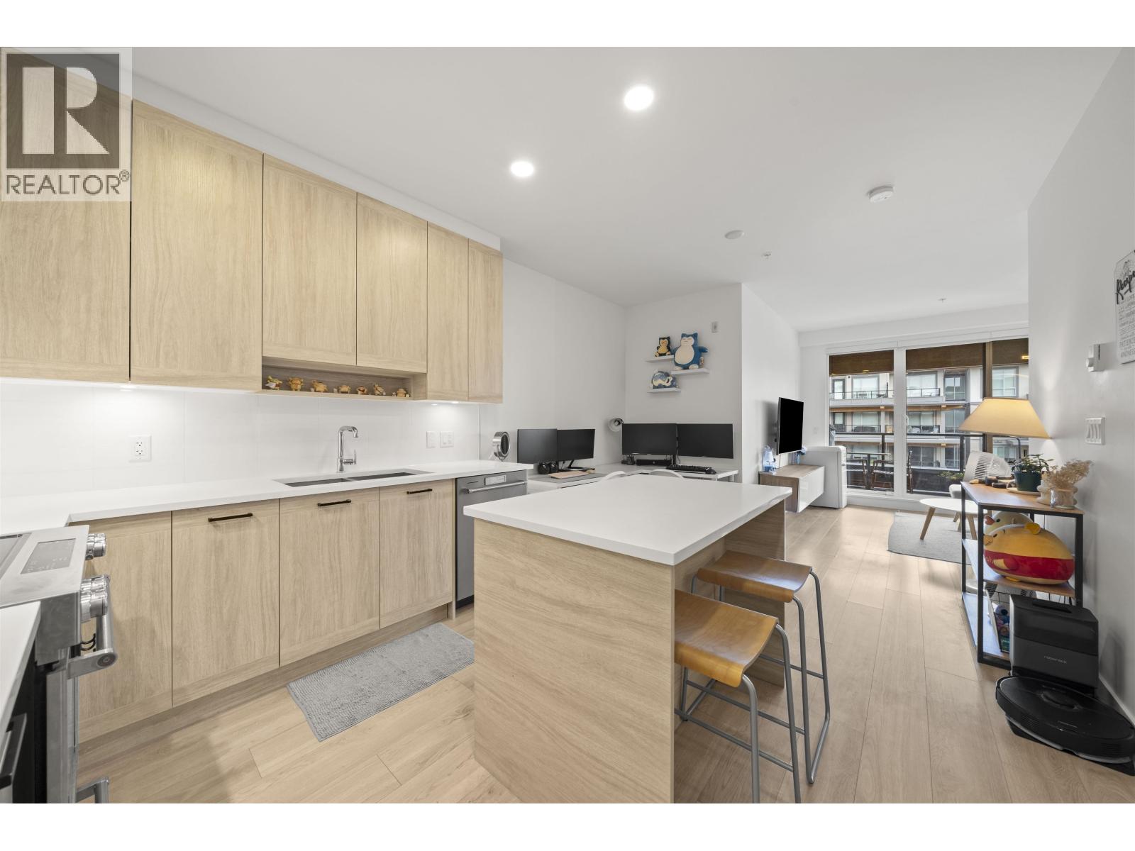 507 7579 16th Street, Burnaby, British Columbia  V3N 0H7 - Photo 4 - R3173324