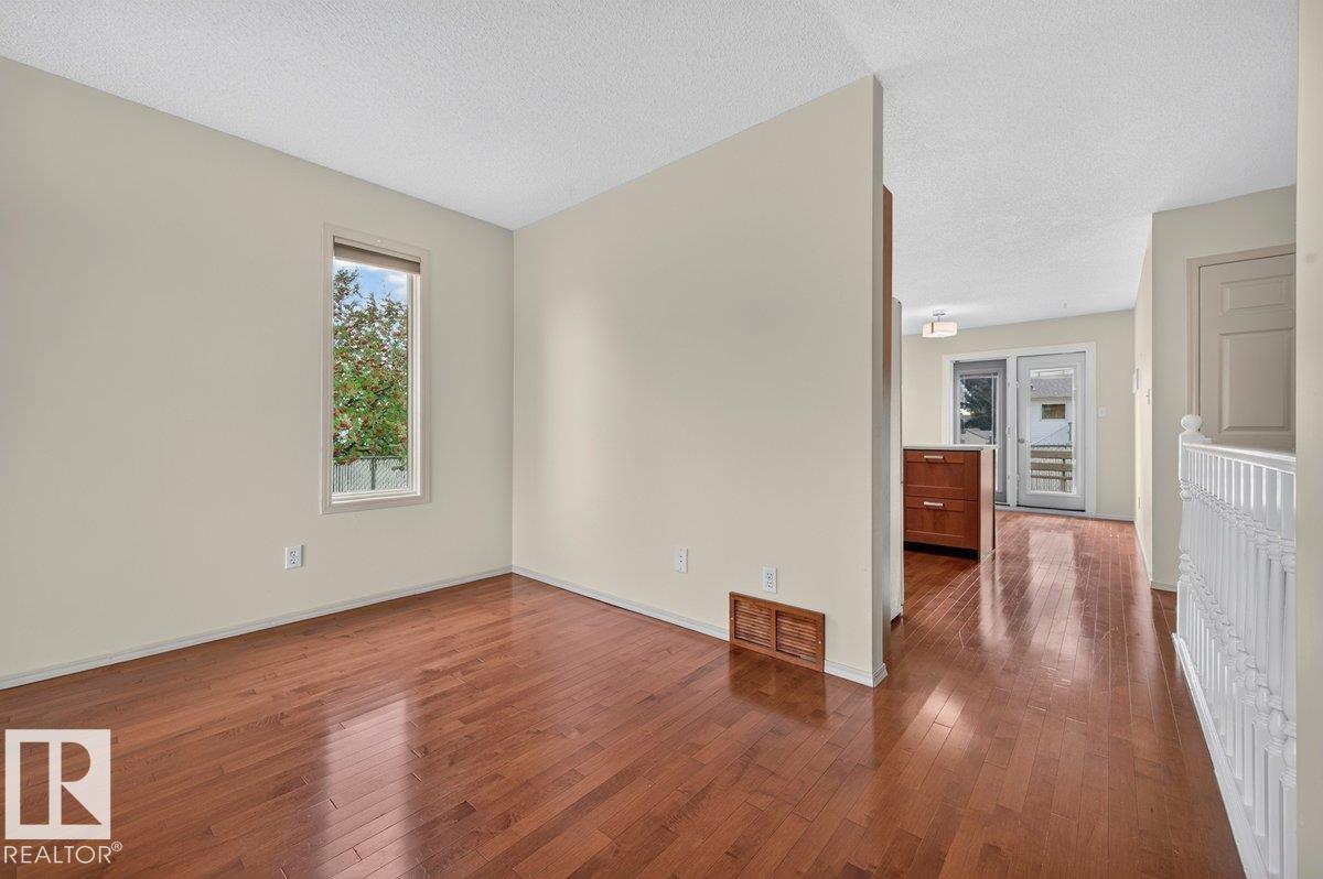 825 Grandin DR