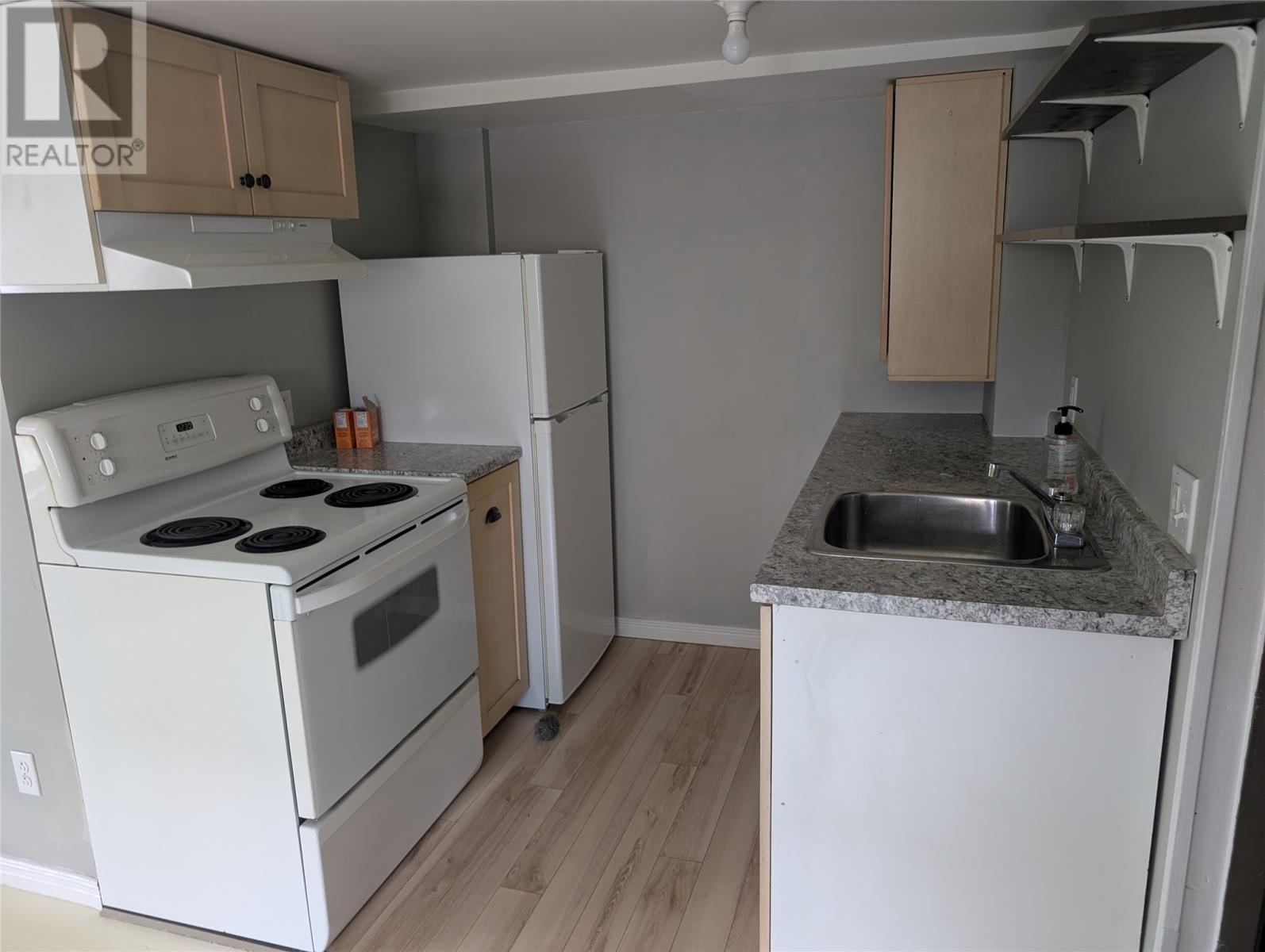 28 Barter's Hill Place, St. John's — photo 16