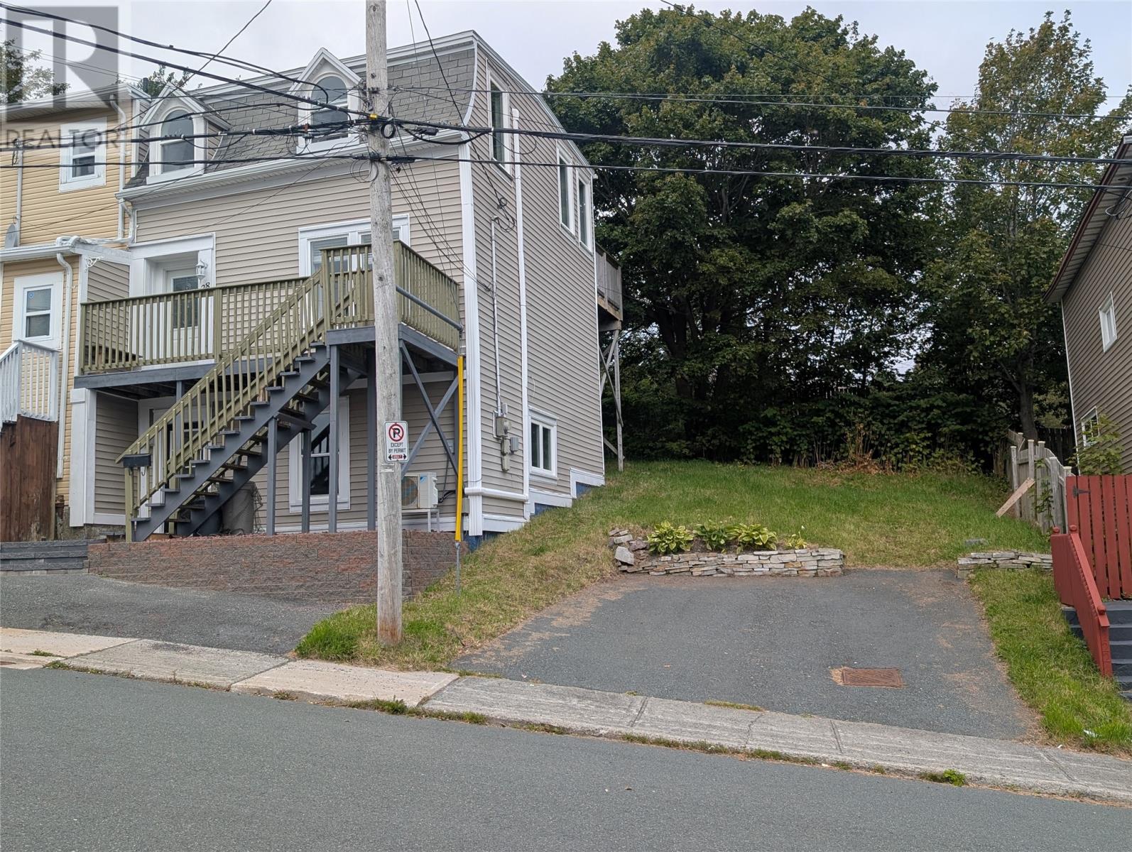 28 Barter's Hill Place, St. John's — photo 2