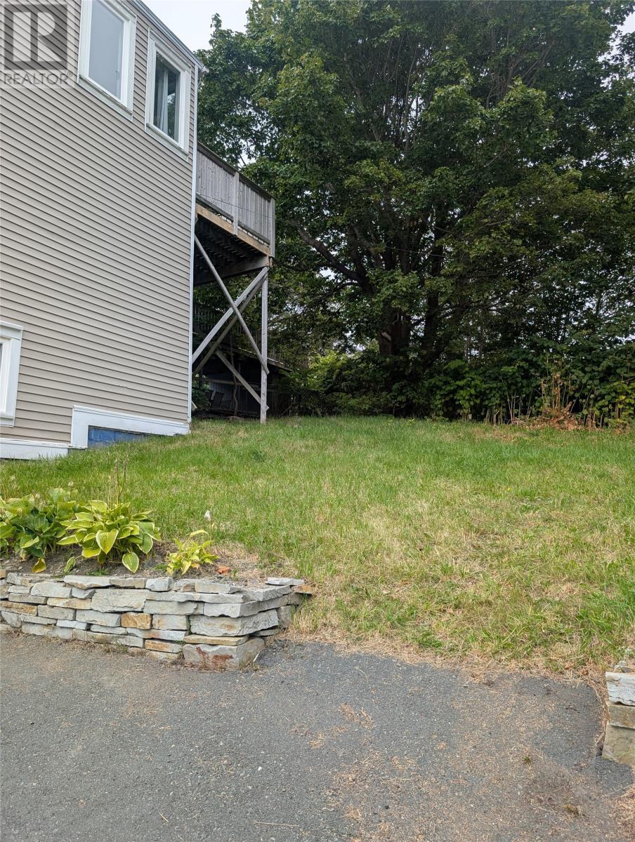 28 Barter's Hill Place, St. John's — photo 5