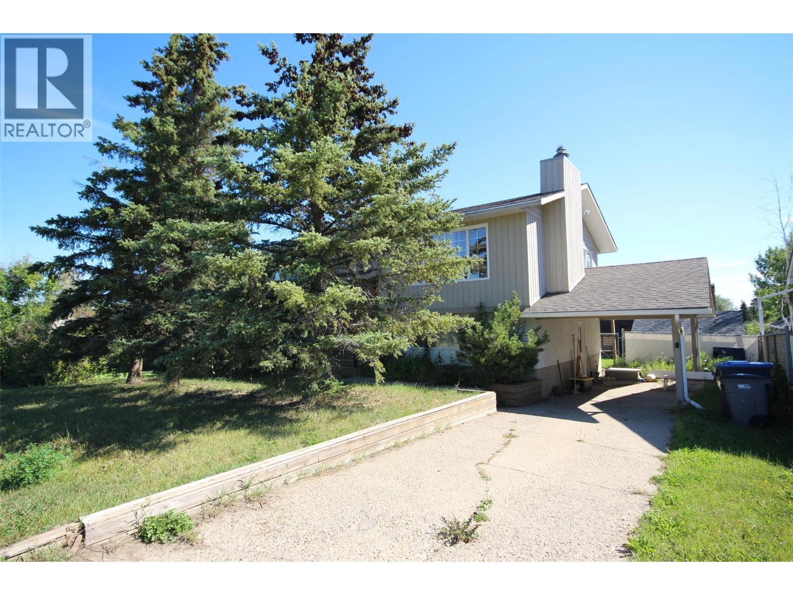 11304 17 Street, Dawson Creek, British Columbia