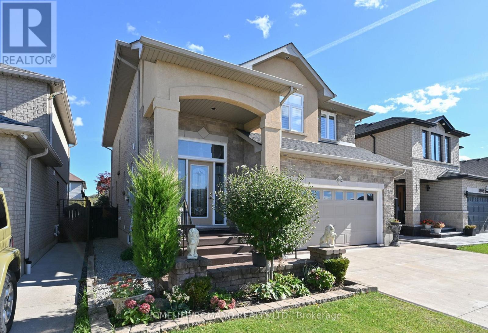 1052 Greenhill Avenue, Hamilton, Ontario  L8G 5G9 - Photo 2 - X13872694