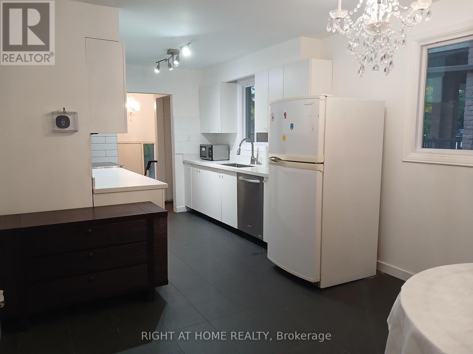 9 Ivan Nelson Drive, Toronto, Ontario  M2R 3P6 - Photo 8 - C13858418