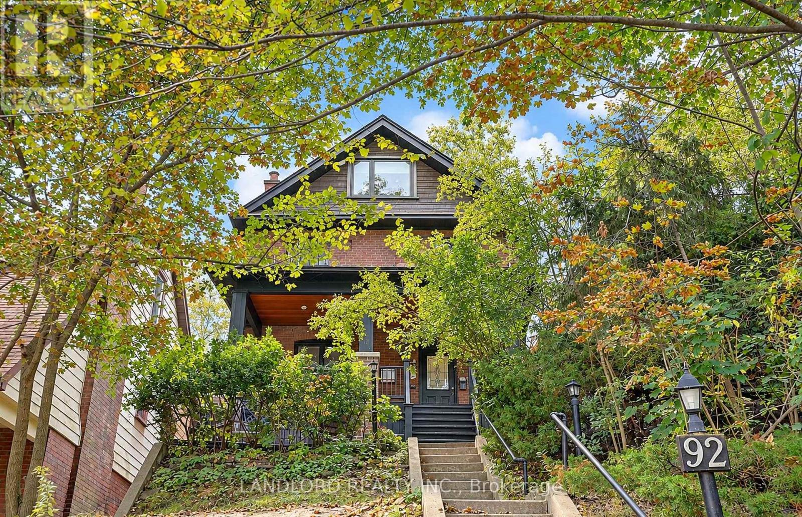 3 - 92 Neville Park Boulevard, Toronto, Ontario  M4E 3P8 - Photo 3 - E13824064