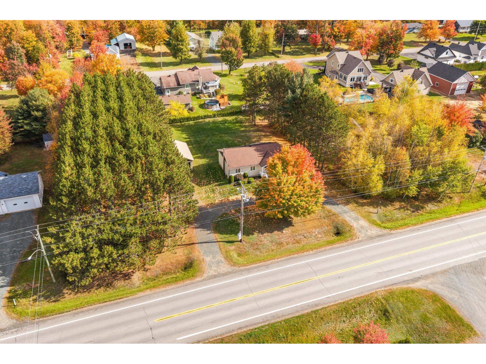 758 Rue des Bouleaux Sainte-Eulalie Quebec Canada G0Z1E0 4