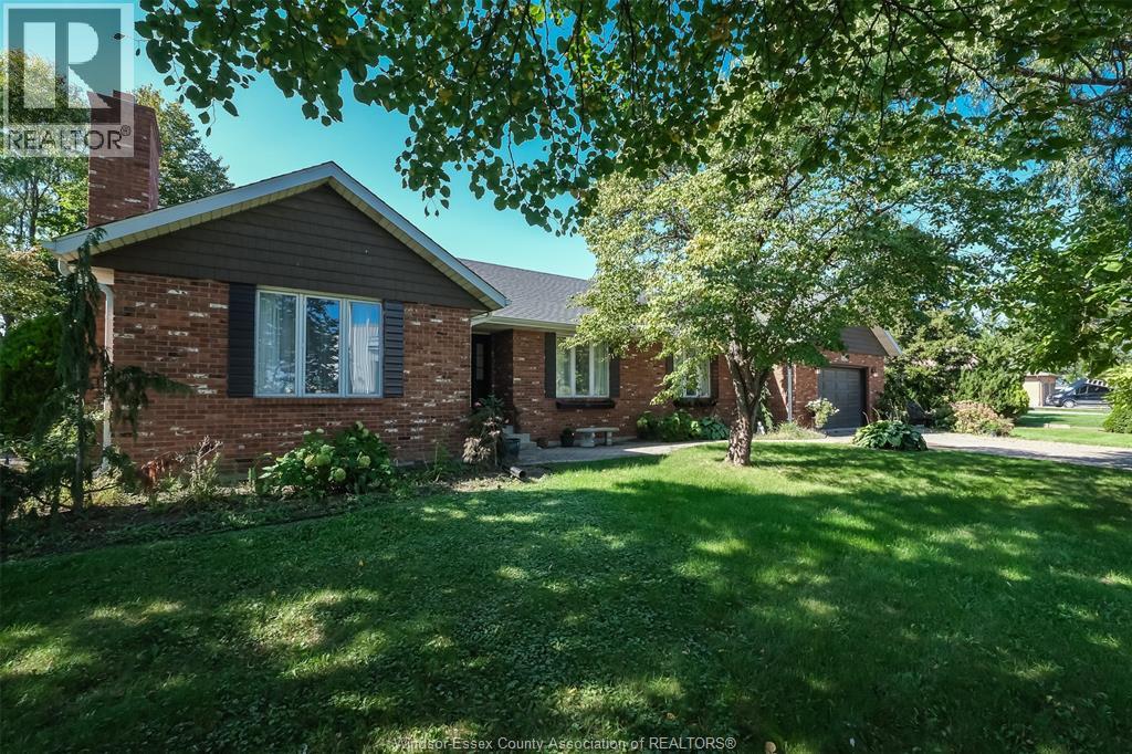 2585 BANWELL, Tecumseh, Ontario