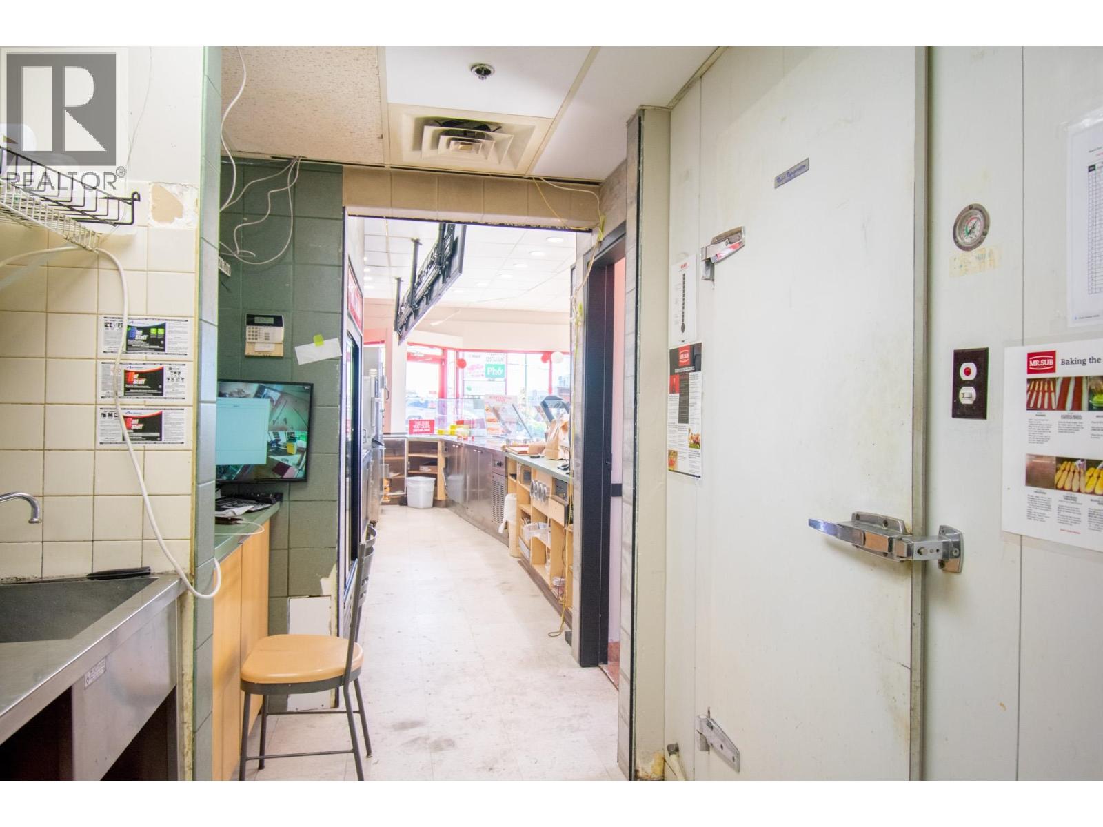 2885 E Broadway Street, Vancouver, British Columbia  V5M 1Y9 - Photo 10 - C8082618