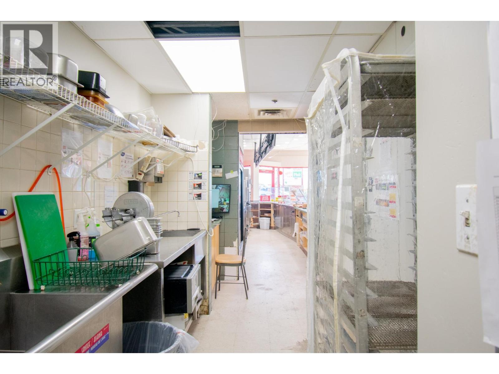 2885 E Broadway Street, Vancouver, British Columbia  V5M 1Y9 - Photo 9 - C8082618