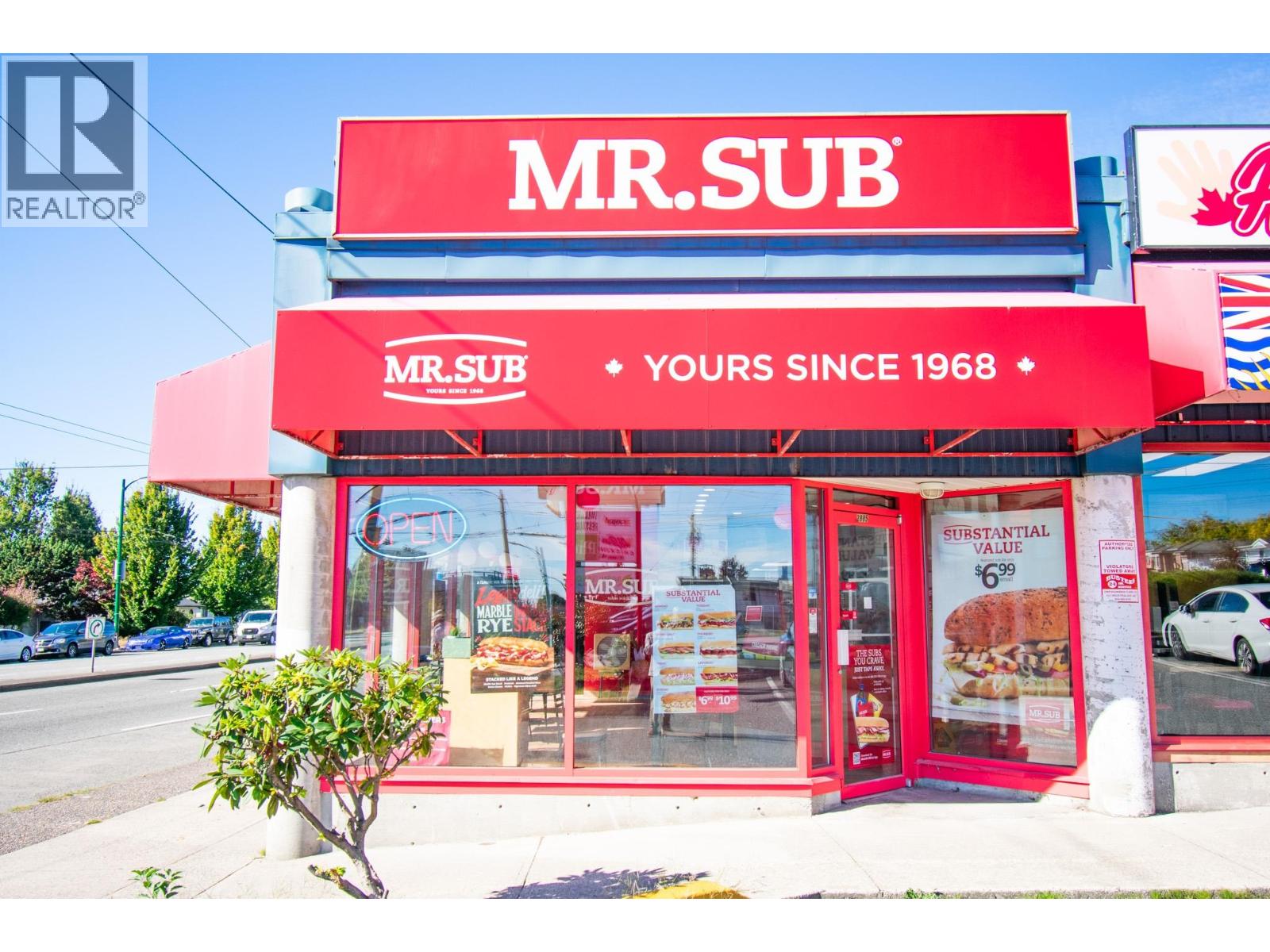 2885 E Broadway Street, Vancouver, British Columbia  V5M 1Y9 - Photo 2 - C8082618