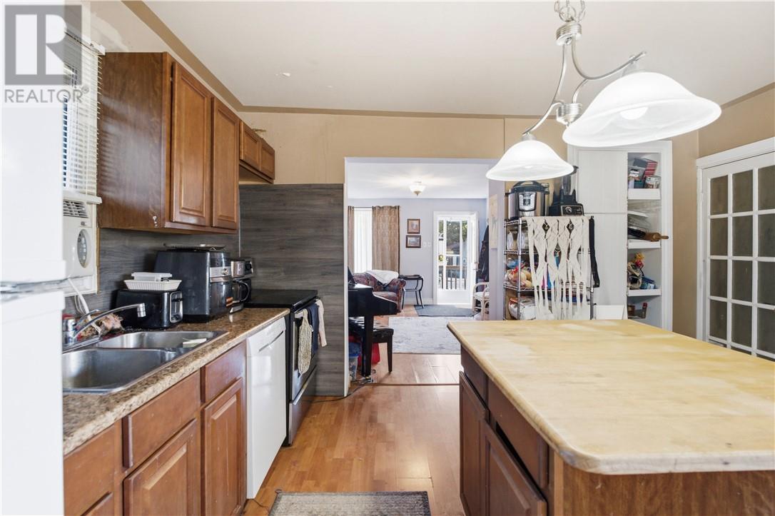 57 Sellwood Avenue, Capreol, Ontario  P0M 1H0 - Photo 6 - 2130834