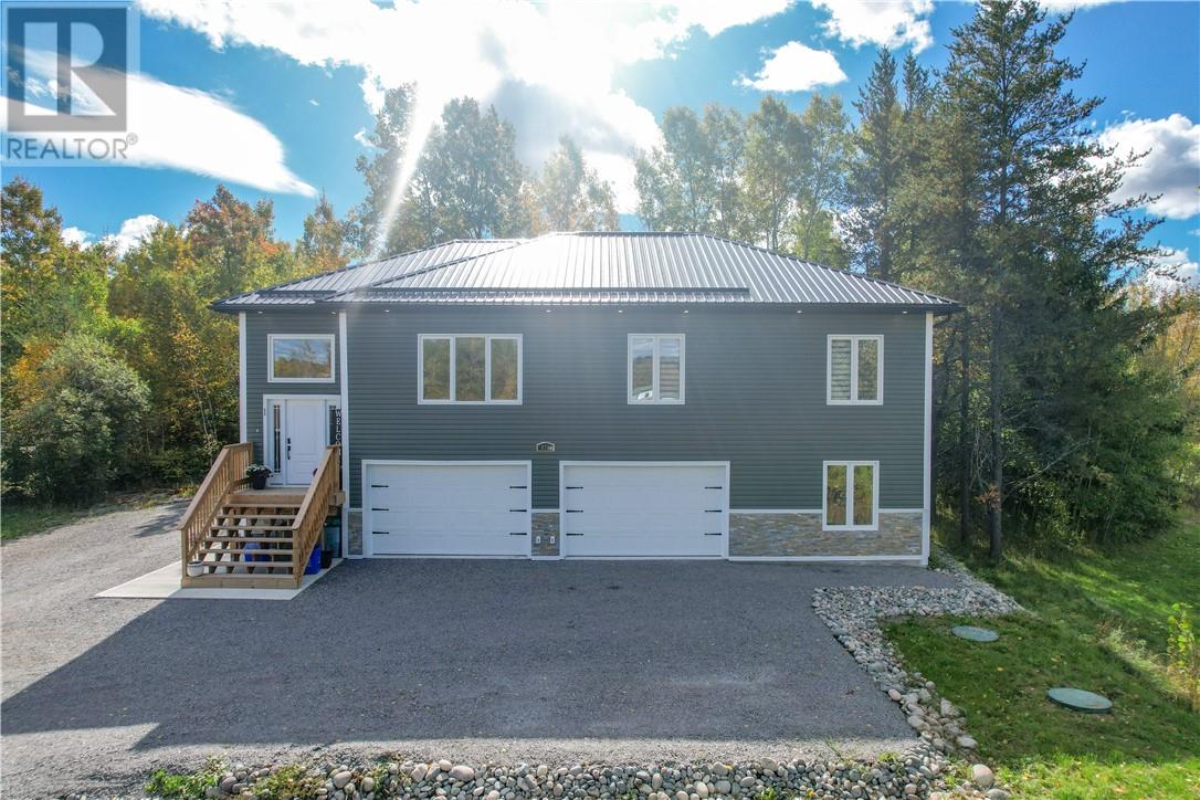 974 Highway 17 E, Wahnapitae, Ontario  P0M 3C0 - Photo 1 - 2130827