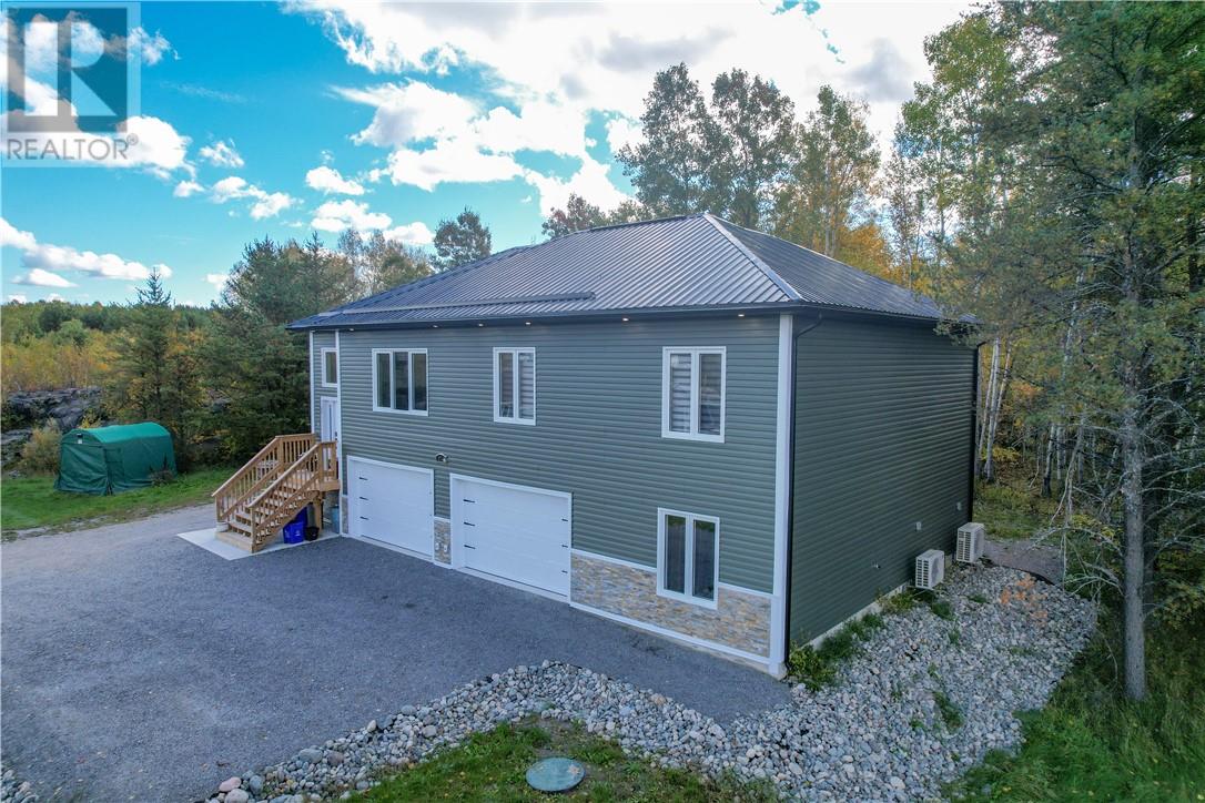 974 Highway 17 E, Wahnapitae, Ontario  P0M 3C0 - Photo 4 - 2130826