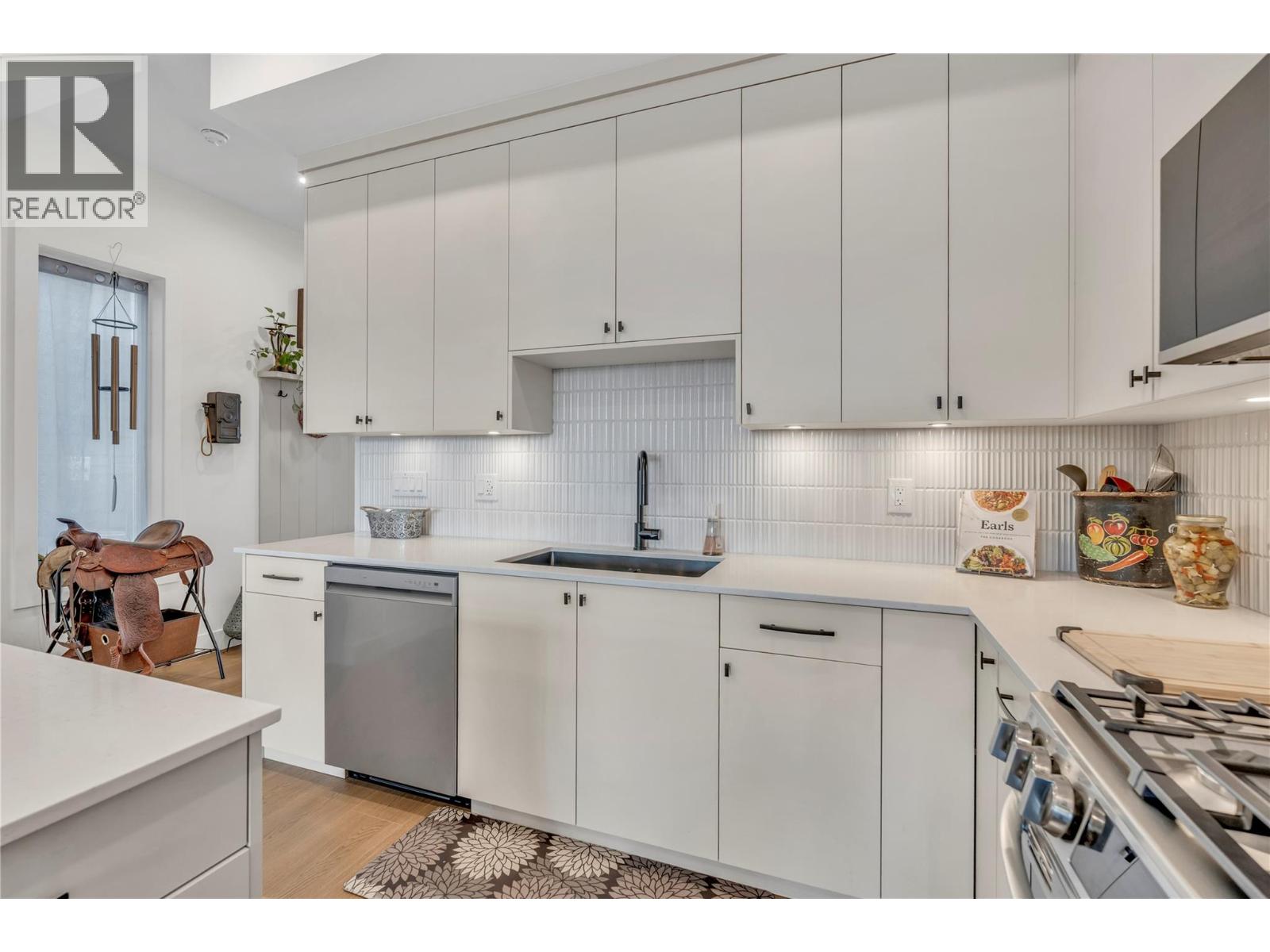 386 Chardonnay Avenue, Oliver, British Columbia  V0H 1T4 - Photo 6 - 10402379