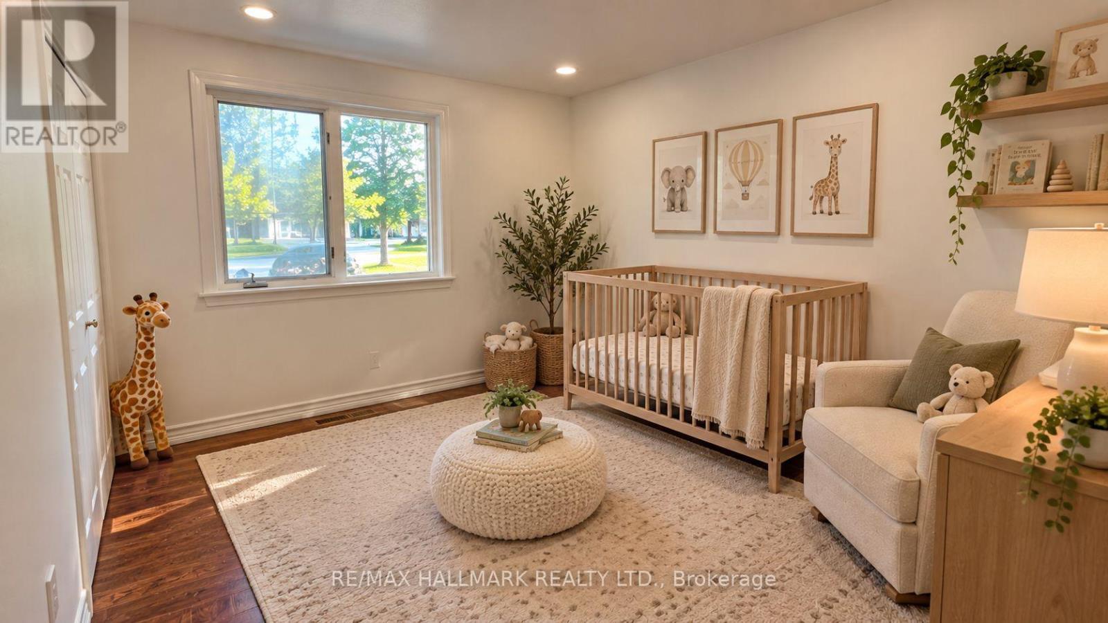46 Collins Crescent, Aurora, Ontario  L4G 2W2 - Photo 6 - N13162392