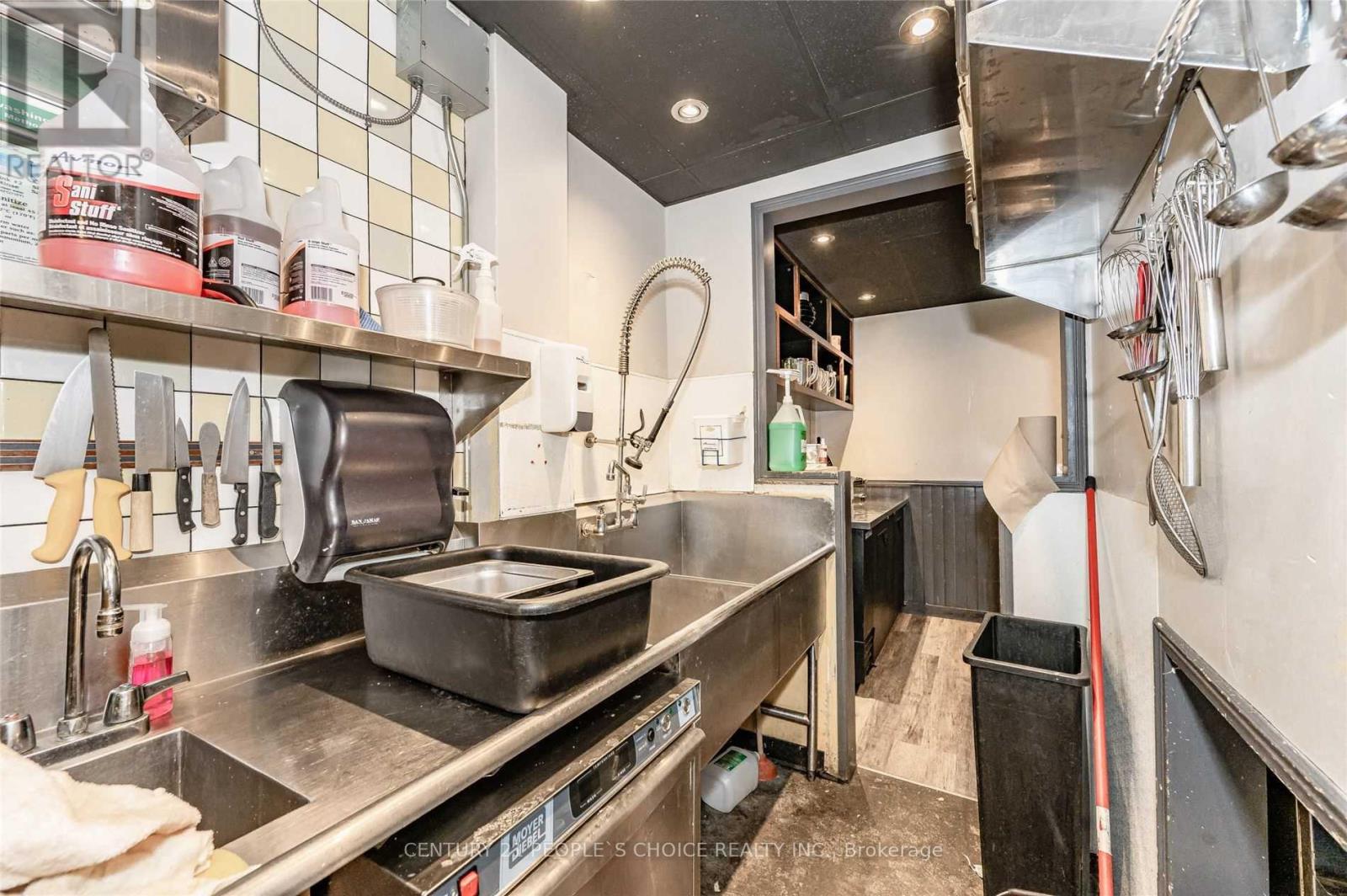 337 Lakeshore Road E, Oakville, Ontario  L6J 1J4 - Photo 19 - W13869580