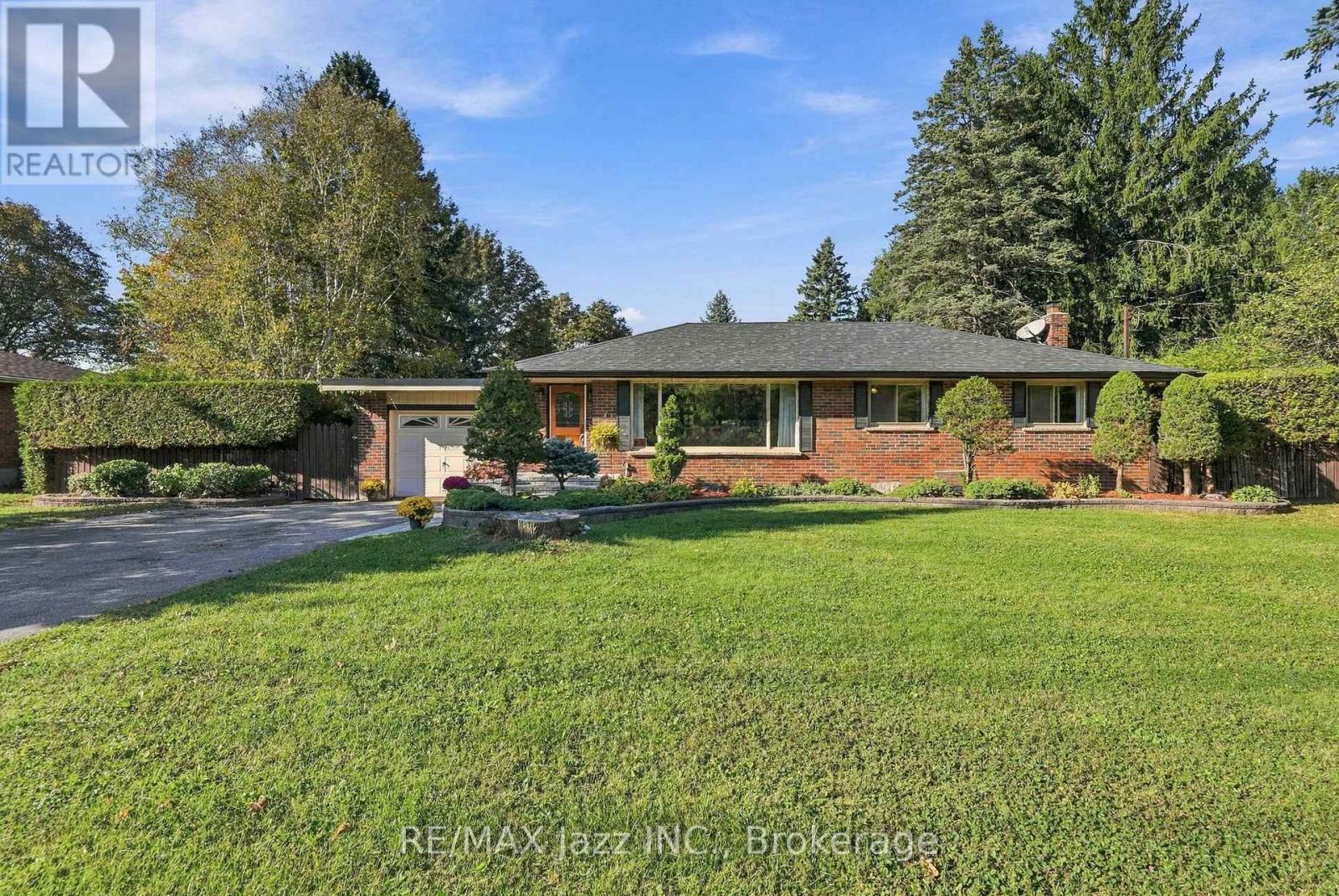 346 Conlin Road E, Oshawa, Ontario  L1H 7K5 - Photo 1 - E13872708