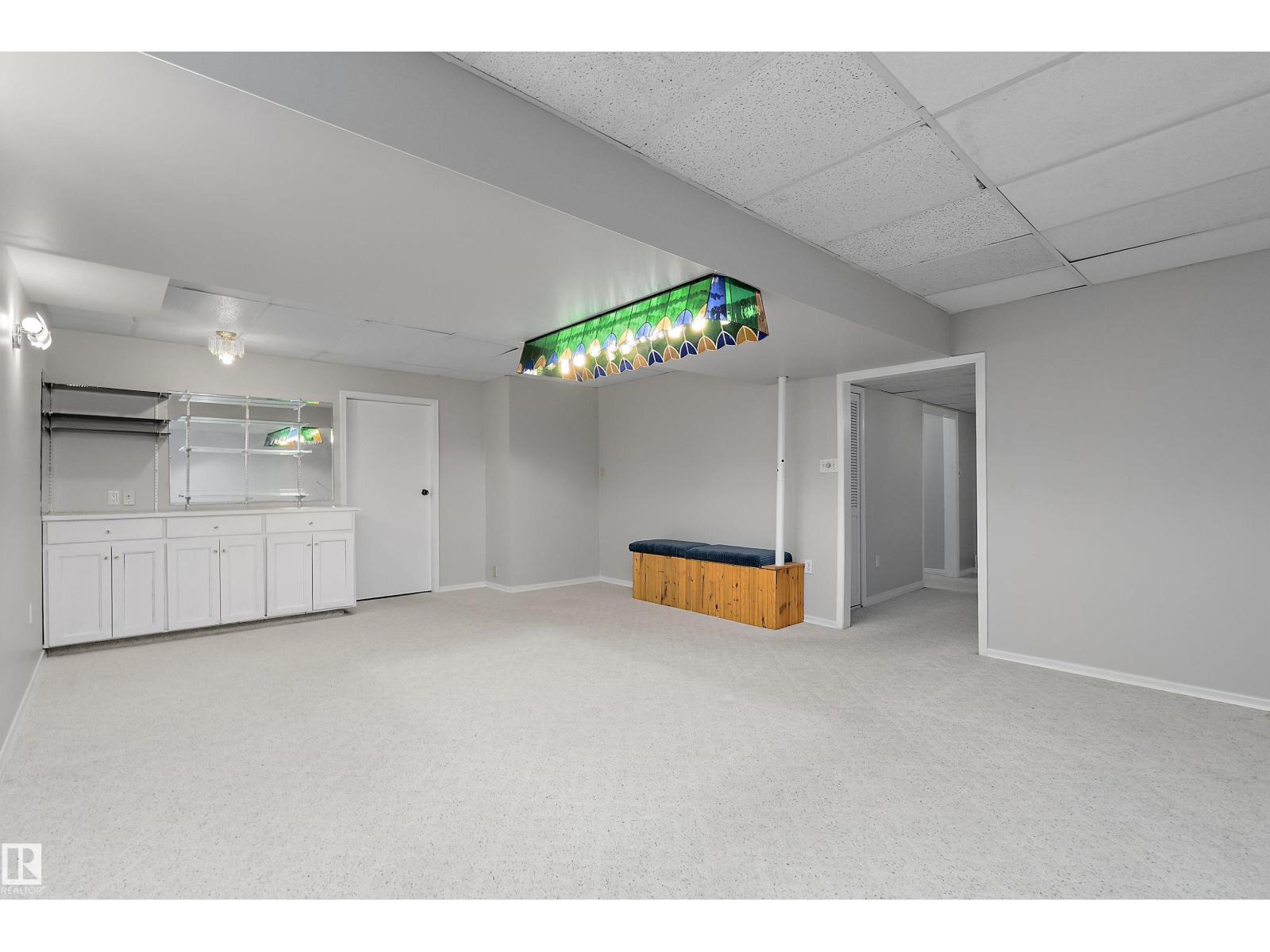 933 YOUVILLE DR W NW