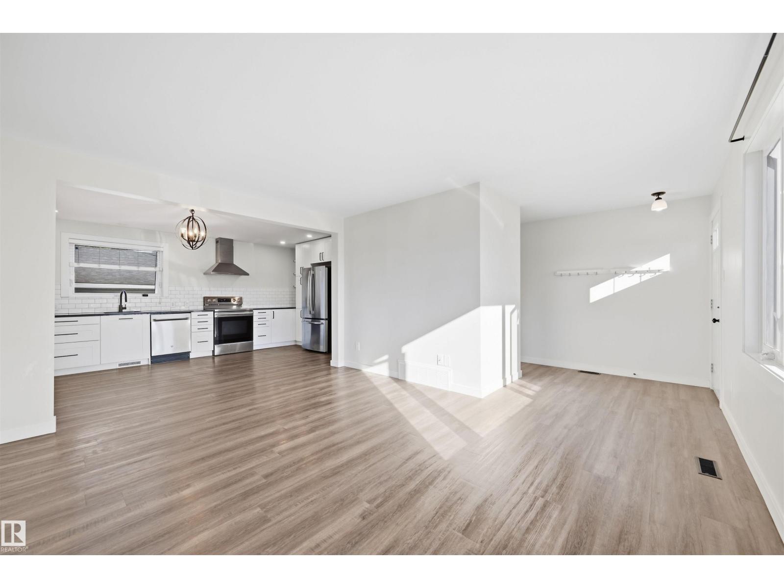 8914 162 St Nw, Edmonton, Alberta  T5R 2M4 - Photo 6 - E4512065