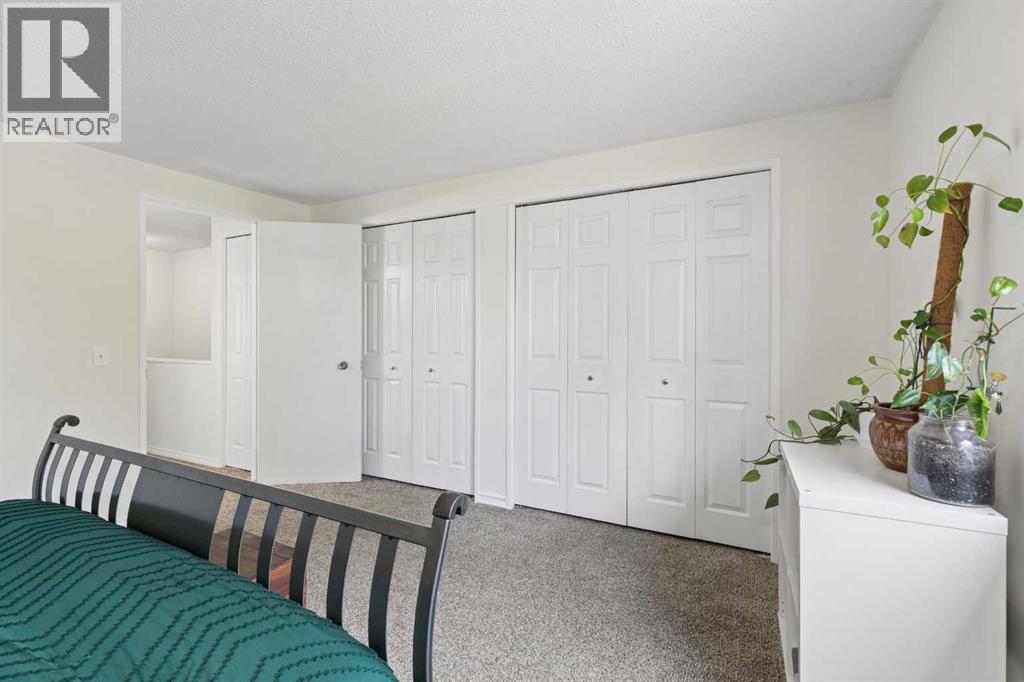 8, 330 Canterbury Drive SW, Calgary, Alberta  T2W 1H6 - Photo 11 - A2348971