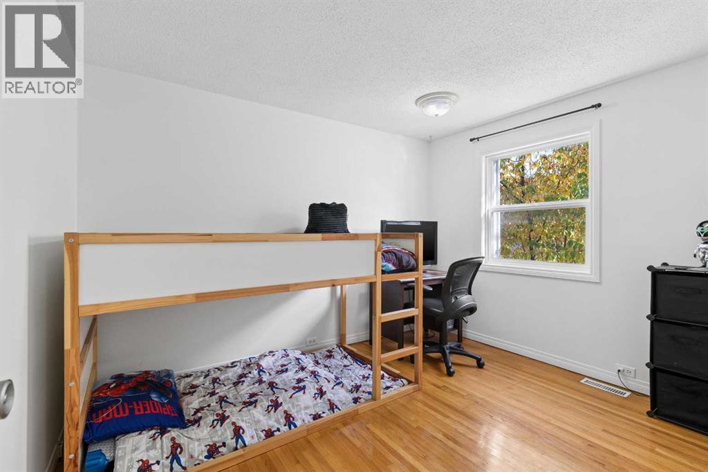 8, 330 Canterbury Drive SW, Calgary, Alberta  T2W 1H6 - Photo 13 - A2348971