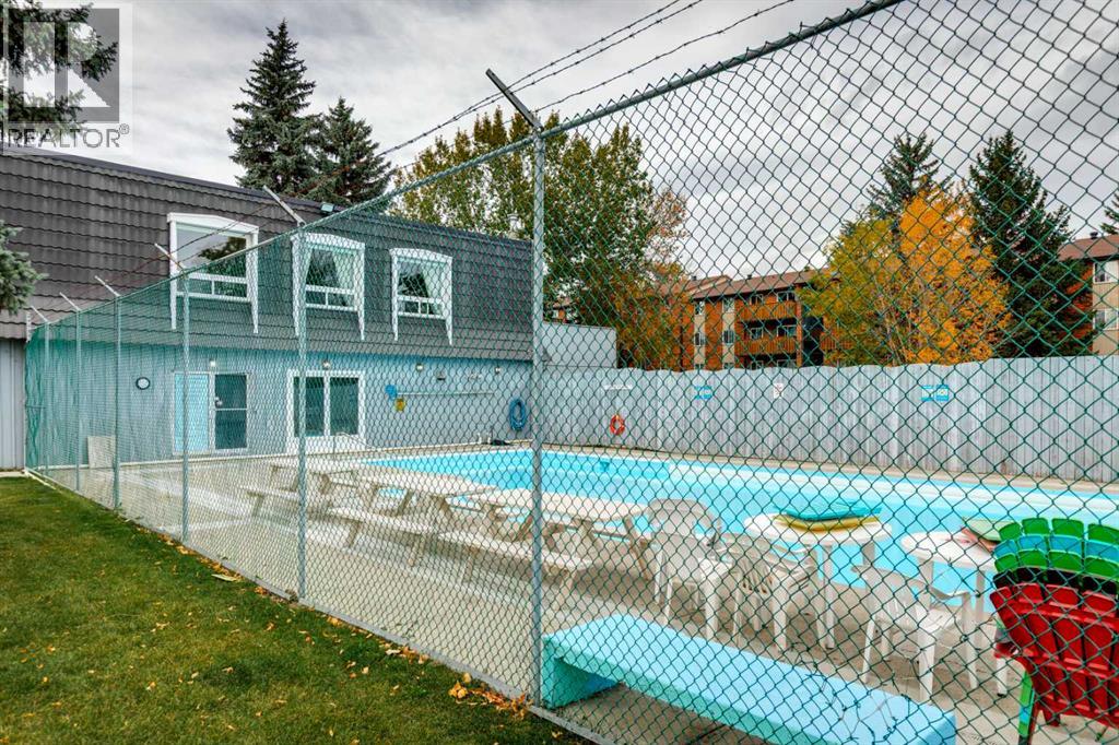 8, 330 Canterbury Drive SW, Calgary, Alberta  T2W 1H6 - Photo 19 - A2348971