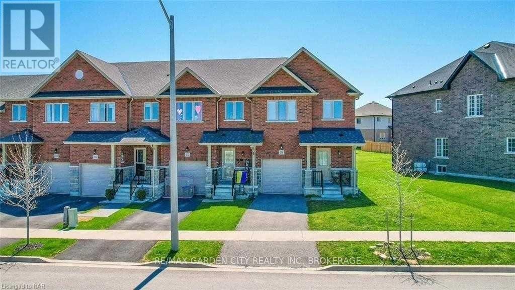 39 SUNSET WAY, Thorold, Ontario