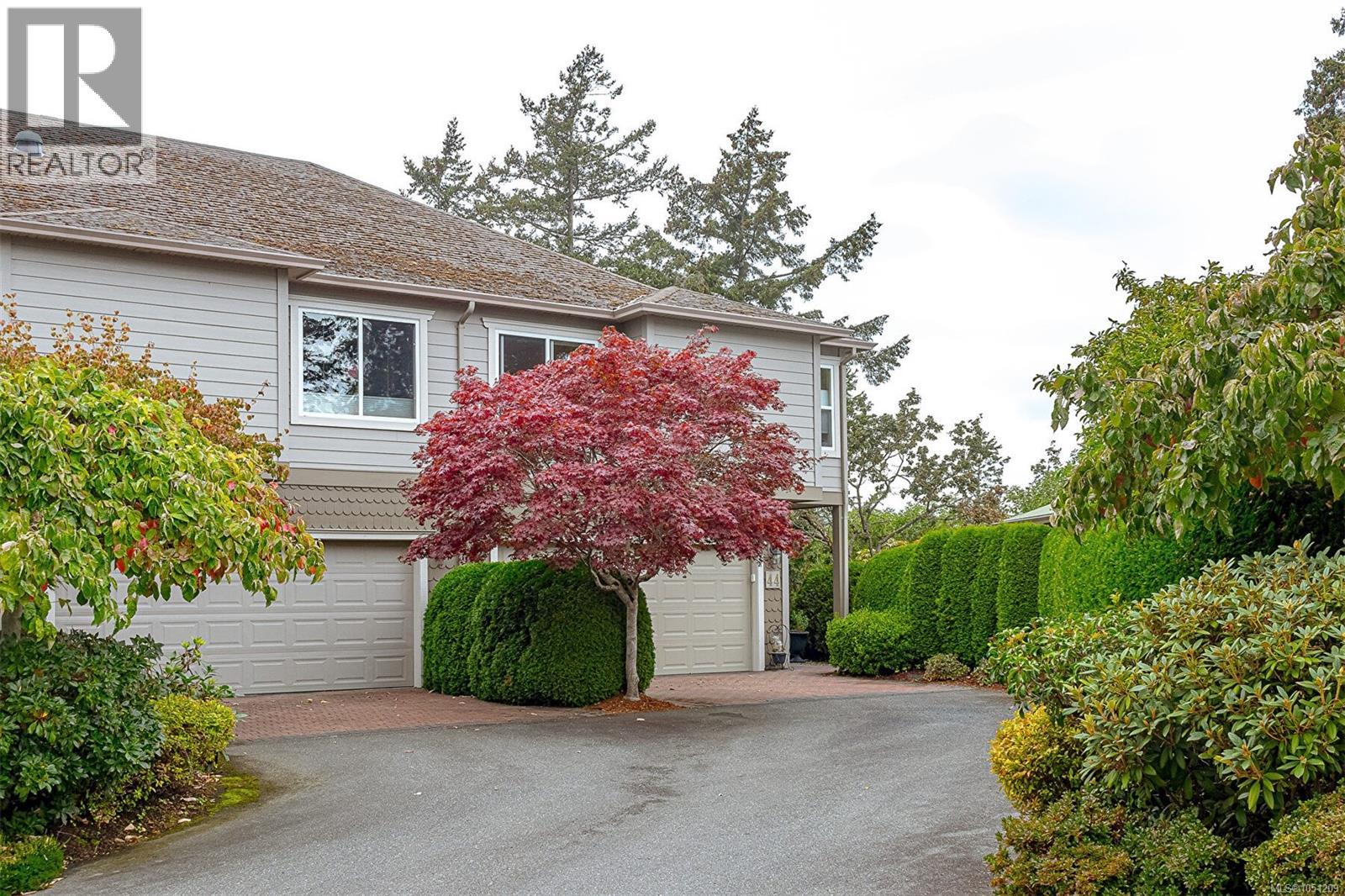 44 118 Aldersmith Pl, View Royal, British Columbia