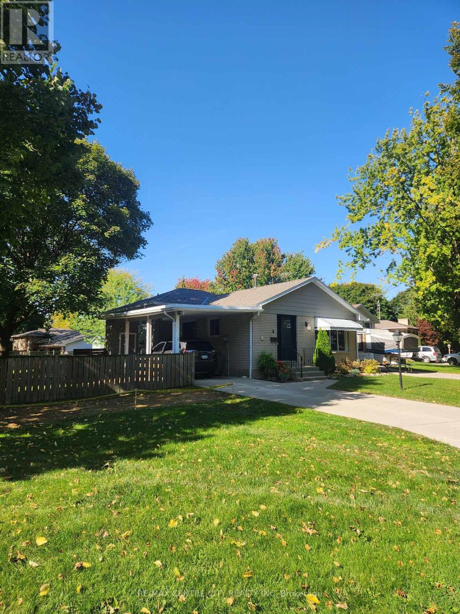4 Quail Place, Chatham-Kent, Ontario  N7L 1G2 - Photo 1 - X13864732