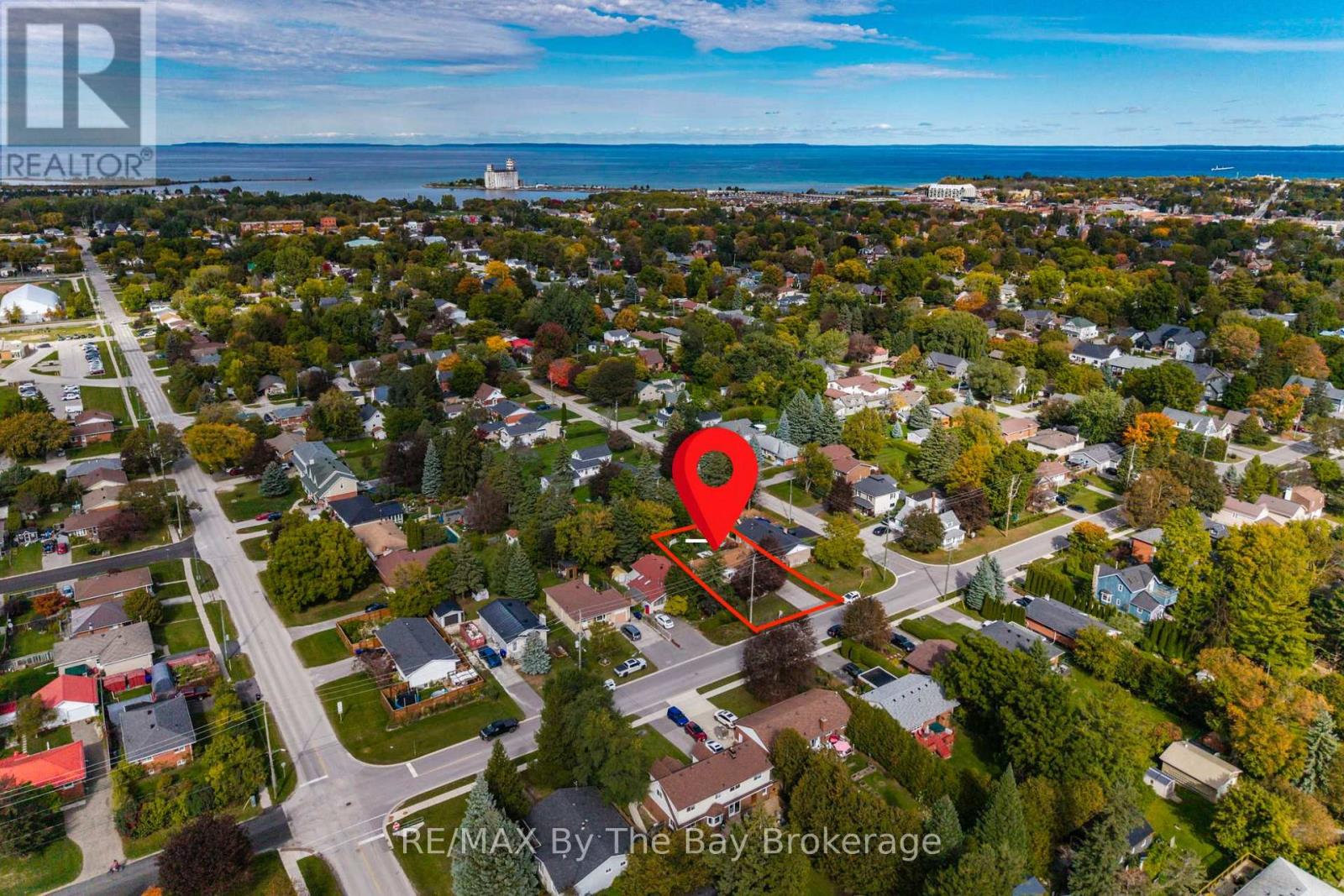 439 Fifth Street, Collingwood, Ontario L9Y 1Y4 - Photo 4 - S13872868