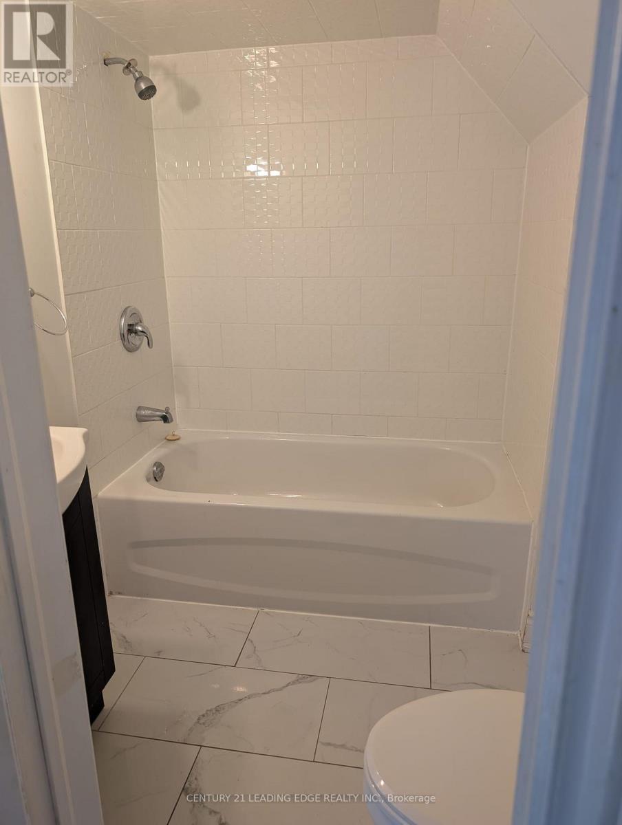312 Eulalie Avenue, Oshawa, Ontario  L1H 2B7 - Photo 10 - E13872836