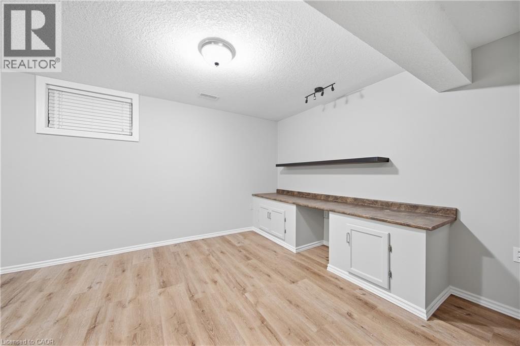 437 Beaver Creek Road, Waterloo, Ontario  N2V 2J8 - Photo 36 - 40869808