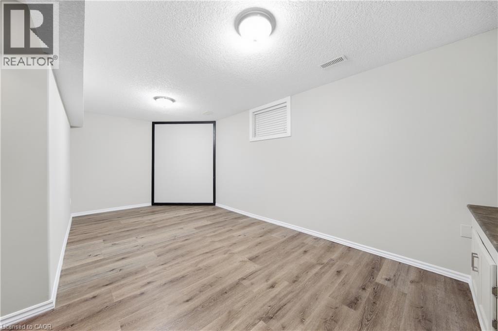 437 Beaver Creek Road, Waterloo, Ontario  N2V 2J8 - Photo 38 - 40869808