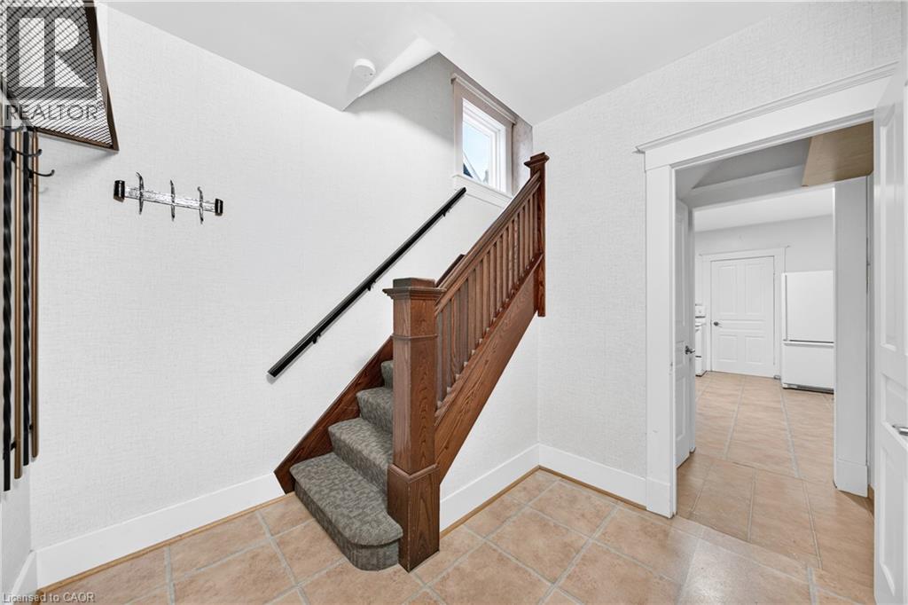 63 Mt Hope Street, Kitchener, Ontario  N2G 2J5 - Photo 4 - 40869178