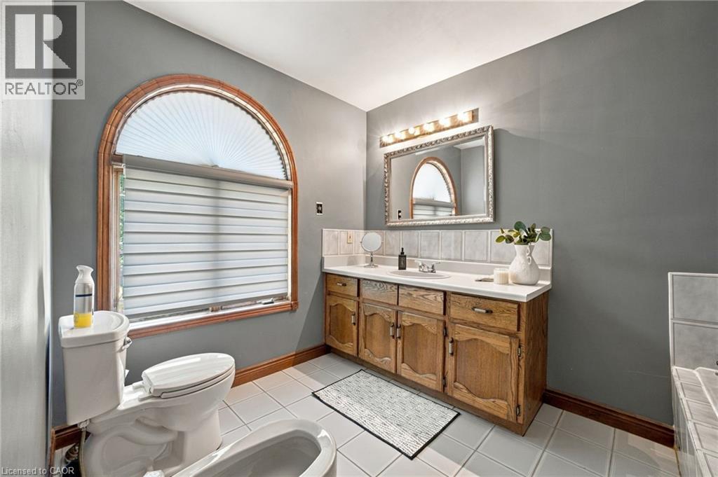 144 Lovers Lane, Hamilton, Ontario  L9G 1G8 - Photo 29 - 40869397