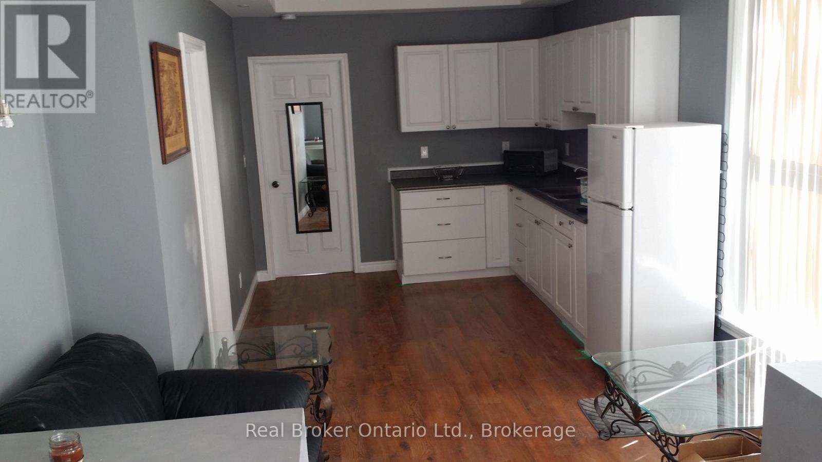 4 Cambria Street, Stratford, Ontario N5A 1G4 - Photo 5 - X13872830