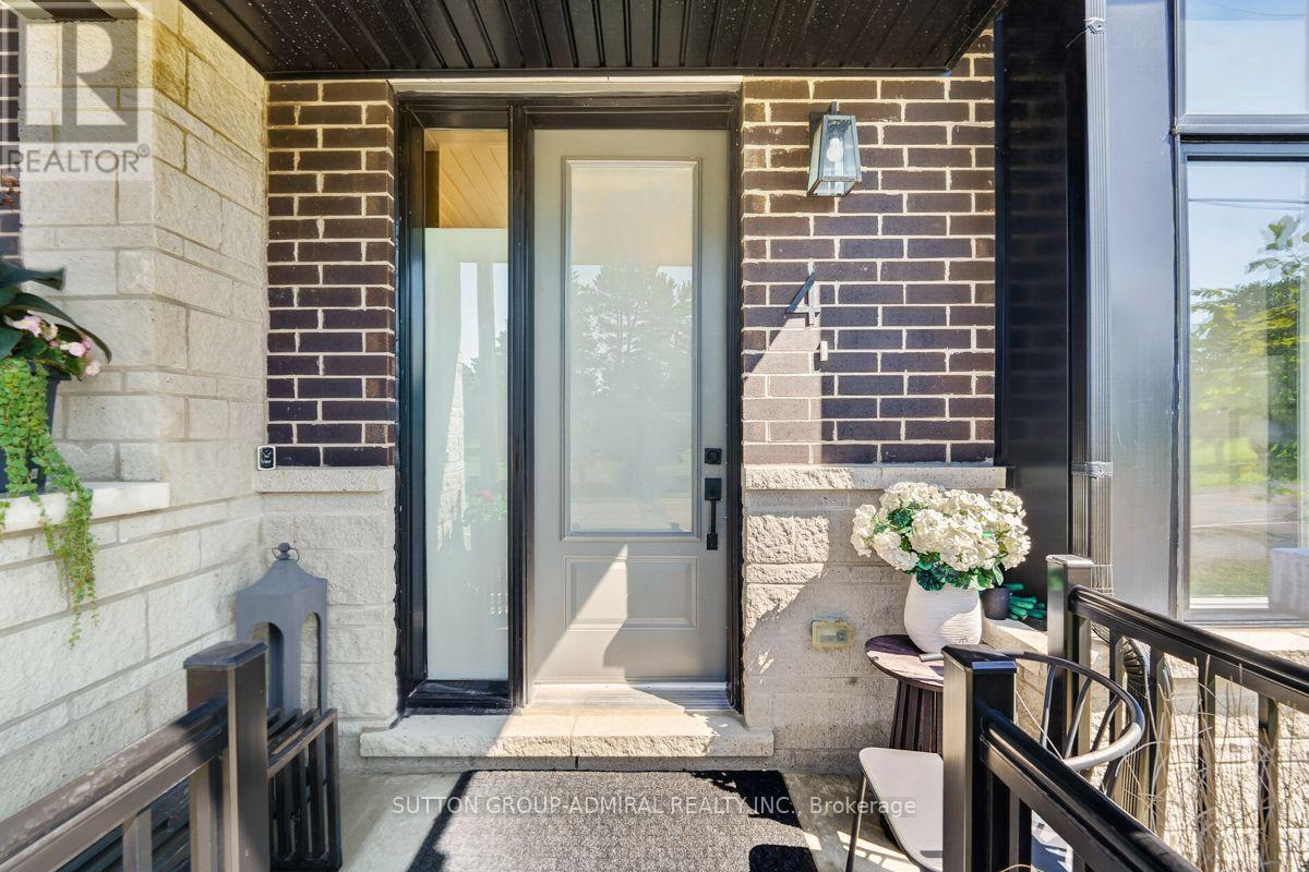 4 Vern Robertson Gate, Uxbridge, Ontario  L9P 0R9 - Photo 3 - N13872706