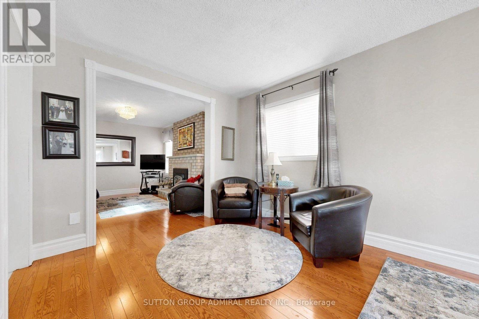 43 Berwick Crescent, Richmond Hill, Ontario  L4C 0B8 - Photo 14 - N13872856