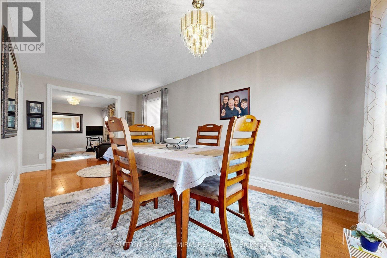 43 Berwick Crescent, Richmond Hill, Ontario  L4C 0B8 - Photo 16 - N13872856