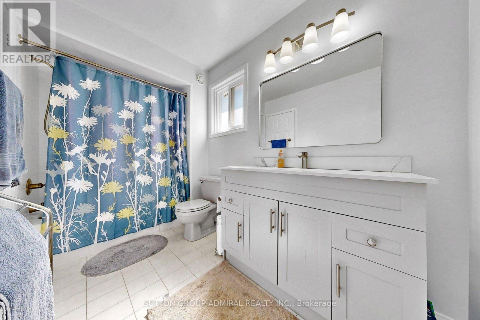 43 Berwick Crescent, Richmond Hill, Ontario  L4C 0B8 - Photo 39 - N13872856