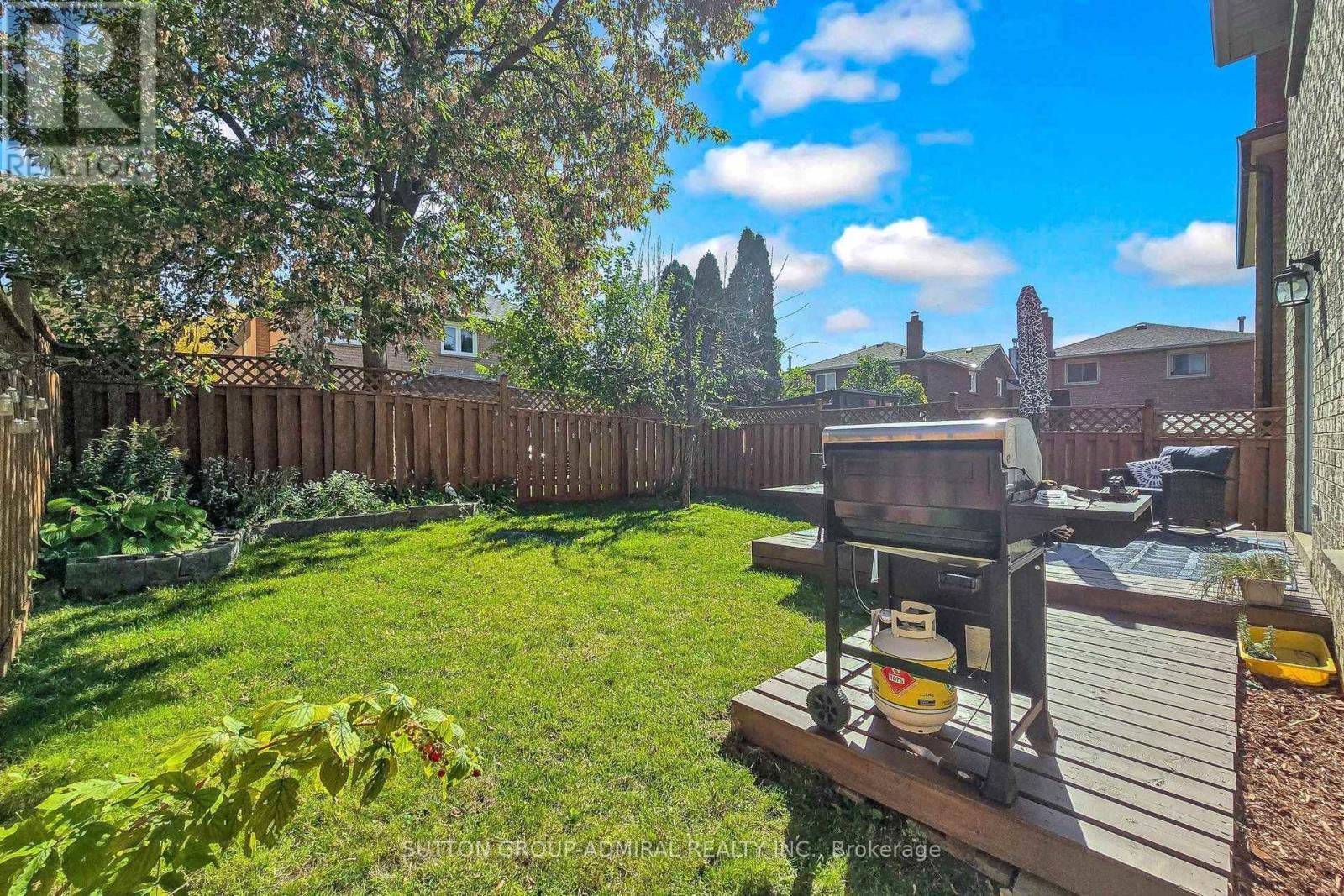 43 Berwick Crescent, Richmond Hill, Ontario  L4C 0B8 - Photo 47 - N13872856