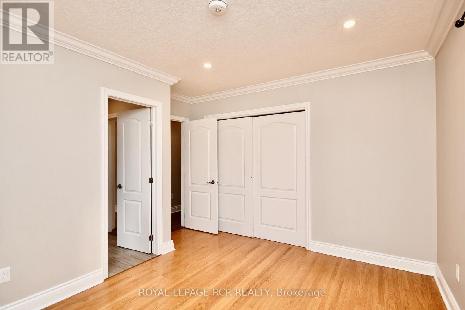 52 Drury Lane, Barrie, Ontario  L4M 3C8 - Photo 12 - S13872902