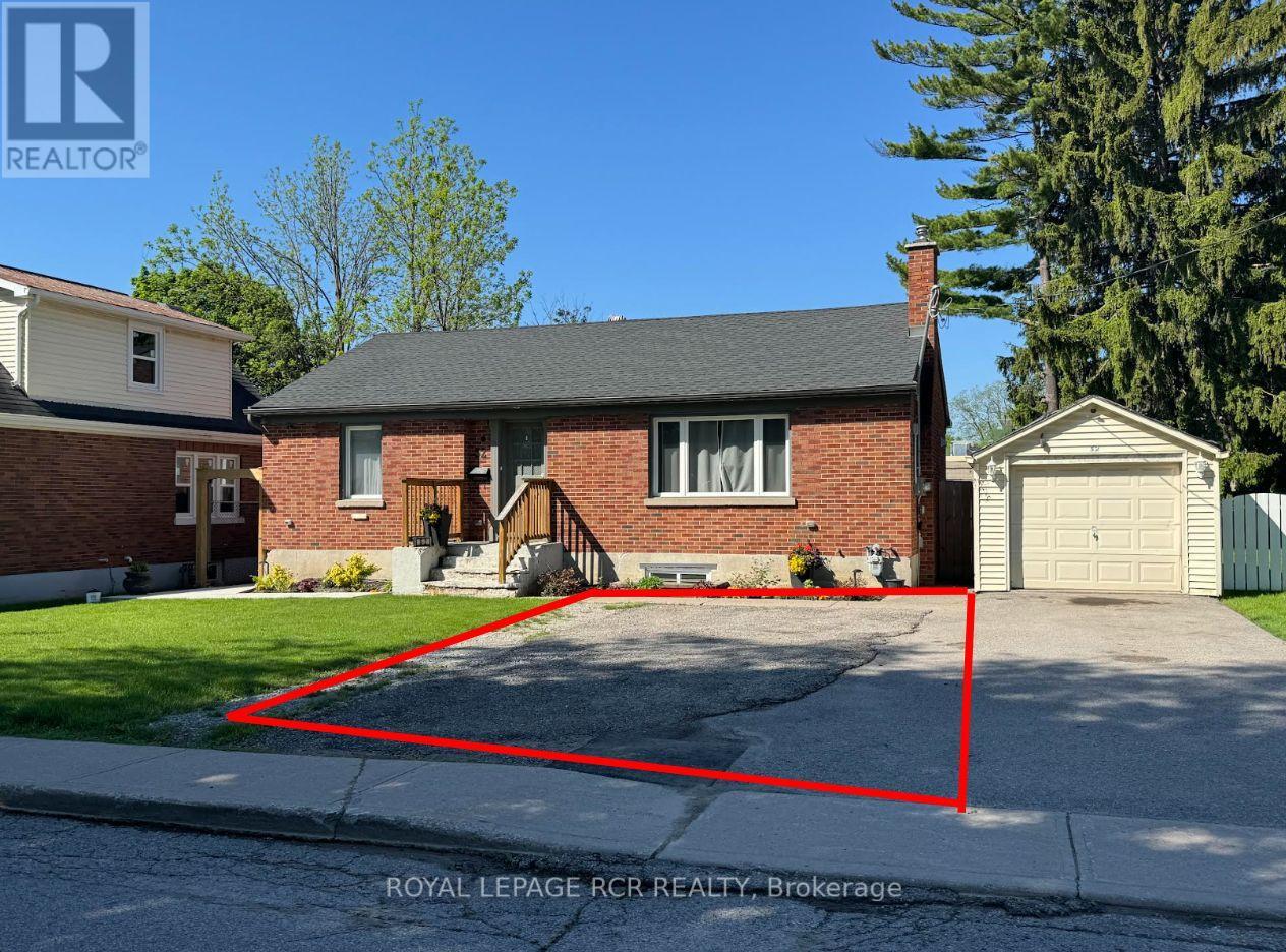 52 Drury Lane, Barrie, Ontario  L4M 3C8 - Photo 16 - S13872902