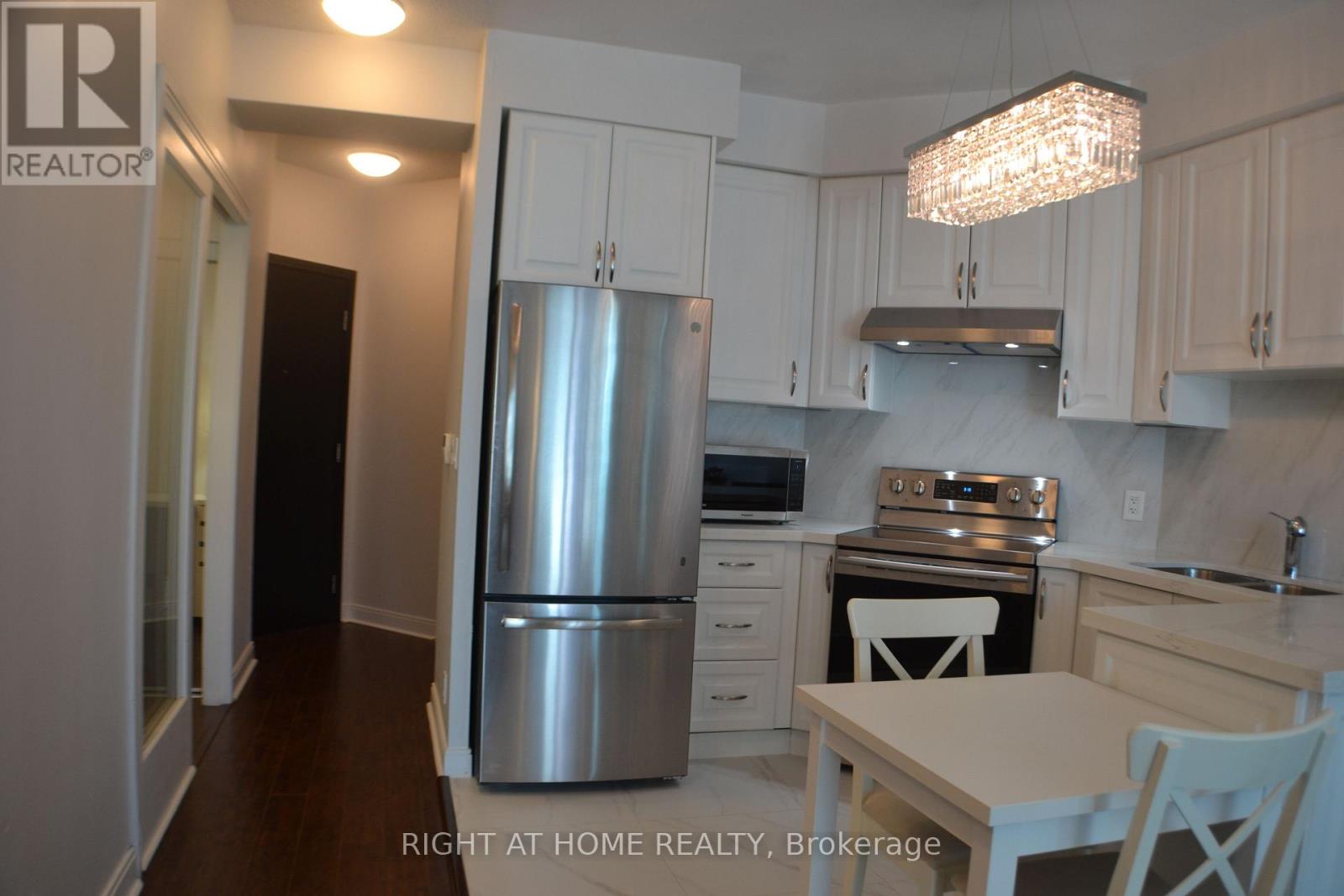 1508 - 80 Absolute Avenue, Mississauga, Ontario  L4Z 0A5 - Photo 8 - W13872764