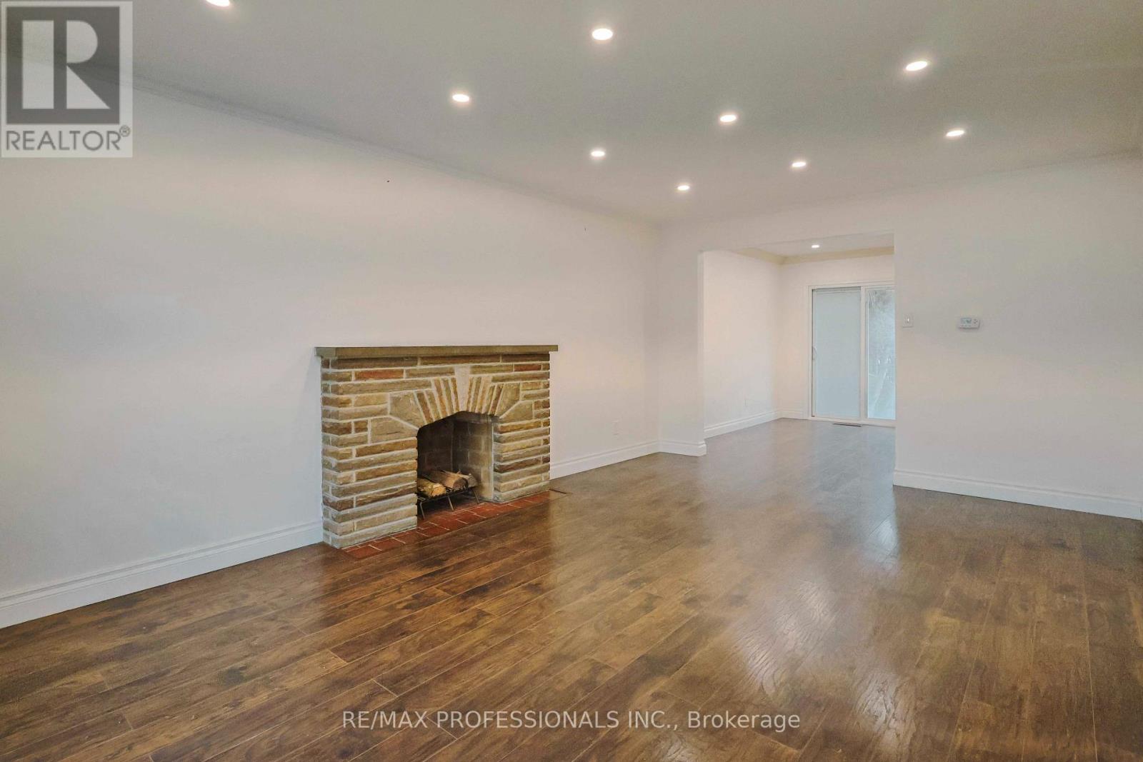 109 Botfield Avenue, Toronto, Ontario  M9B 4E6 - Photo 5 - W13872796