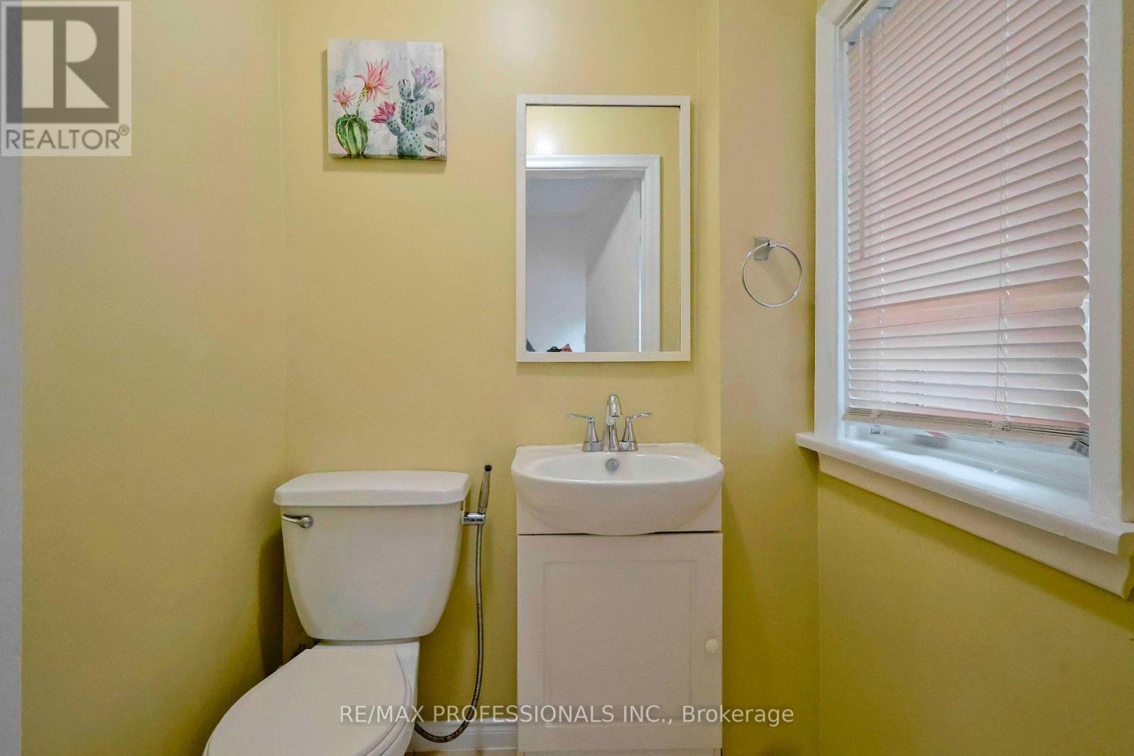 109 Botfield Avenue, Toronto, Ontario  M9B 4E6 - Photo 8 - W13872796